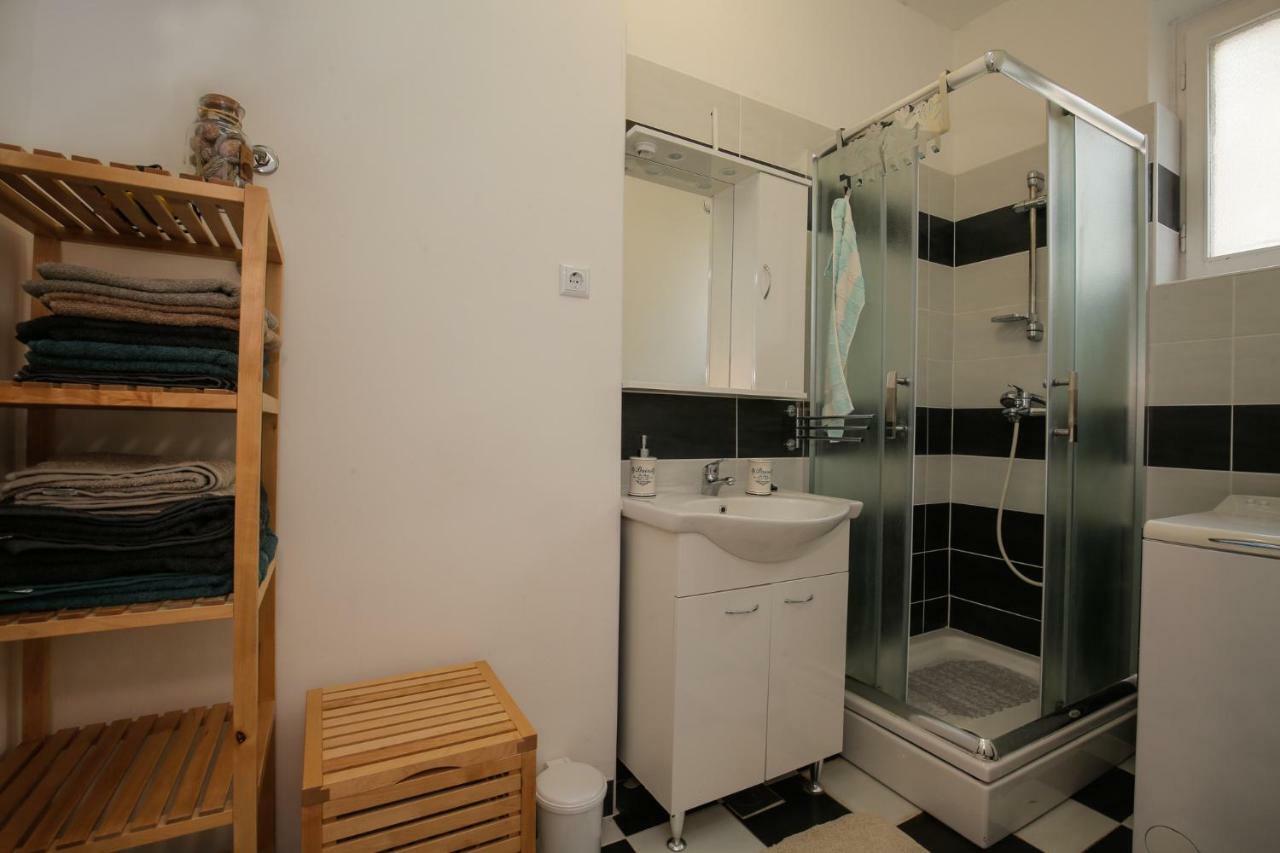 Pietas Iulia Apartment พูลา ภายนอก รูปภาพ