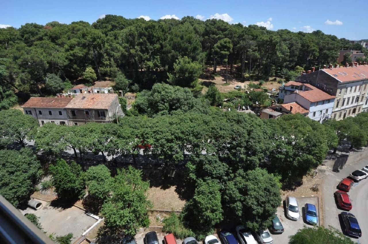 Pietas Iulia Apartment พูลา ภายนอก รูปภาพ