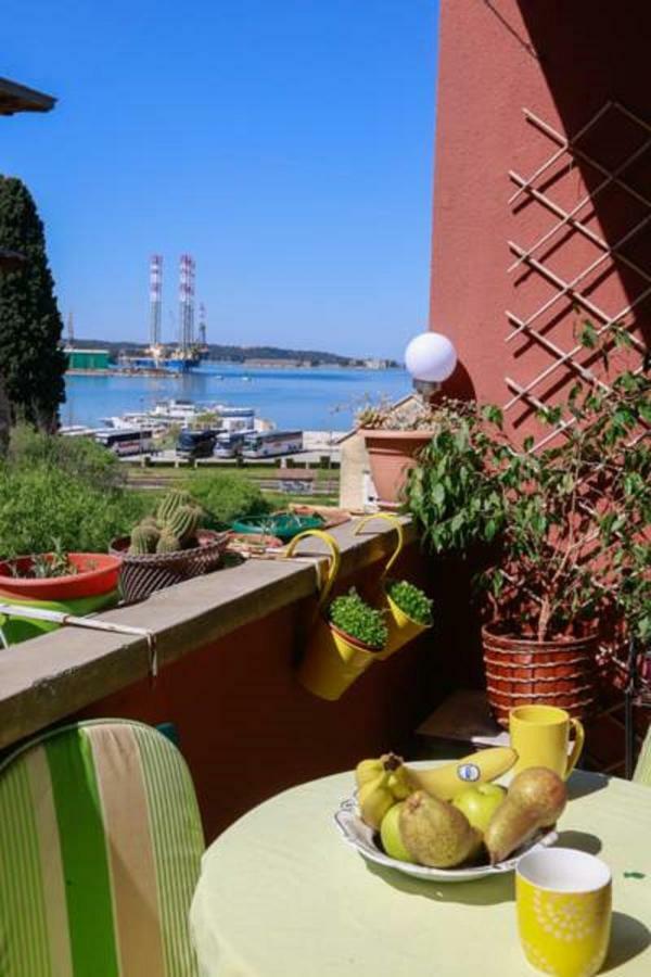 Pietas Iulia Apartment พูลา ภายนอก รูปภาพ